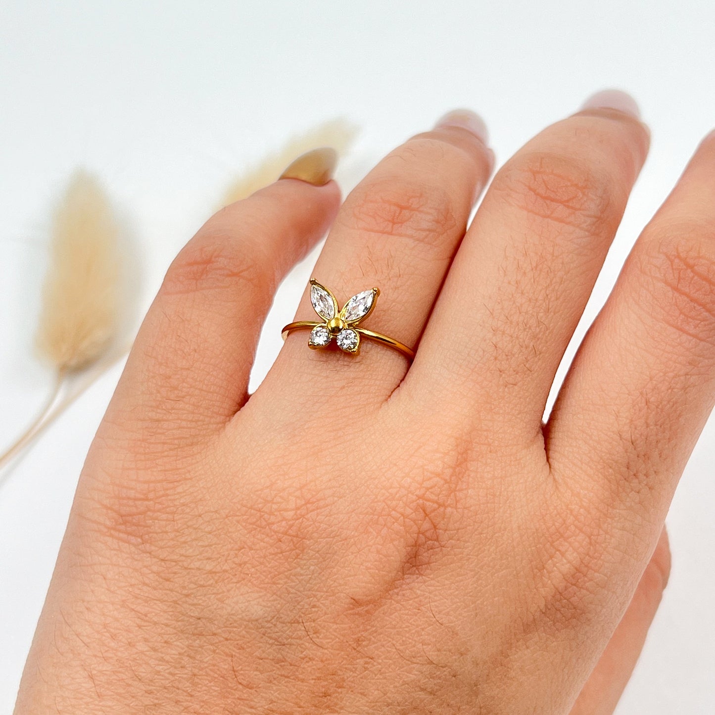 Lumi Butterfly Ring