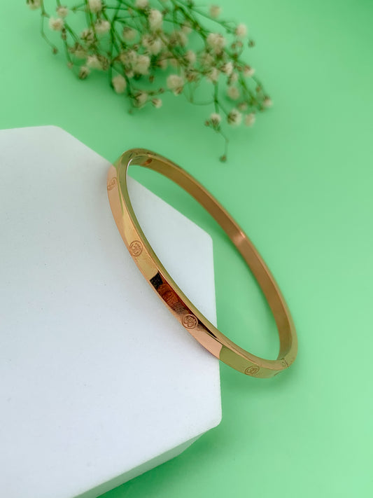 Om Bracelet Band (Gold)