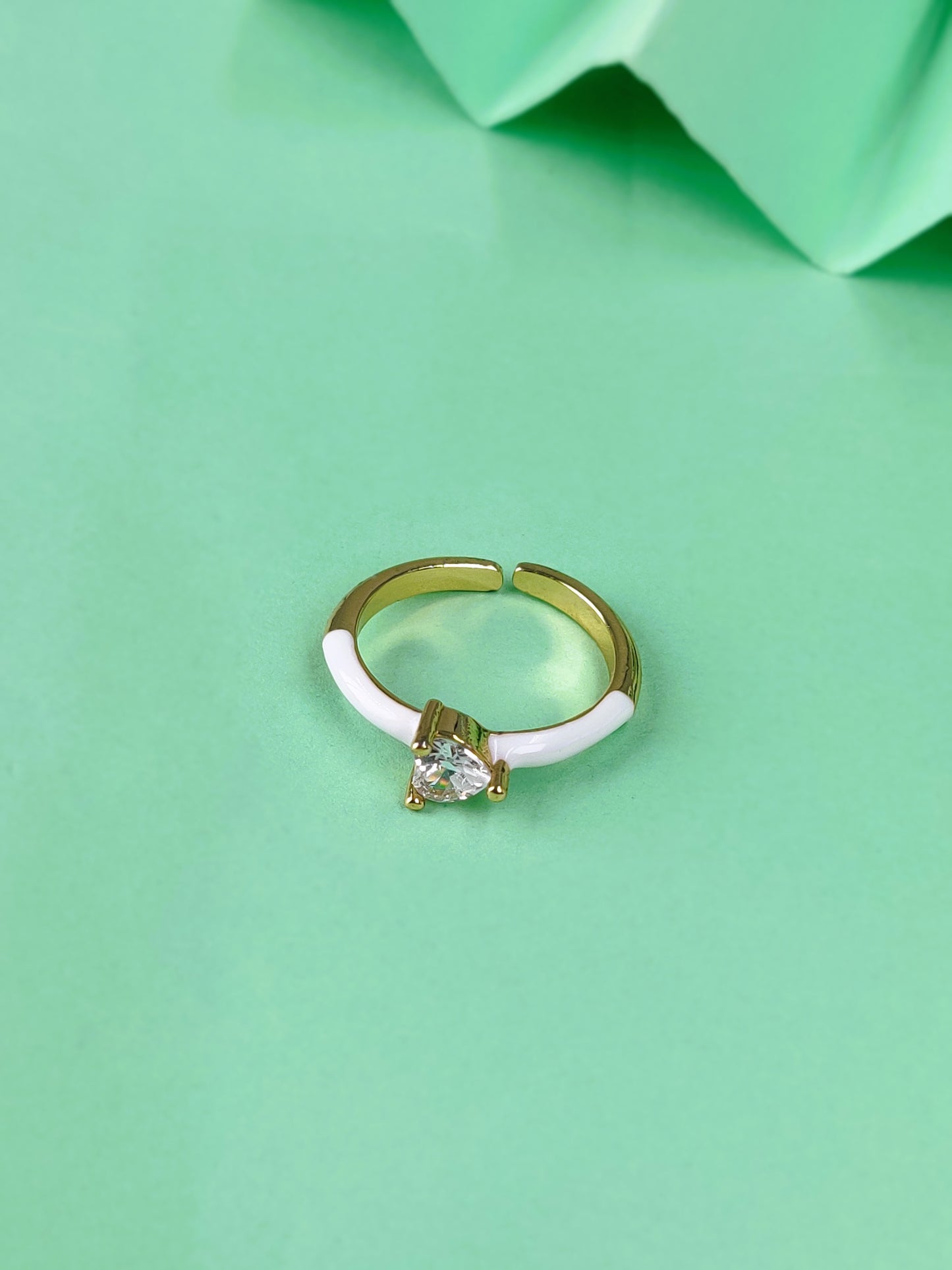 Susie heart ring (white)