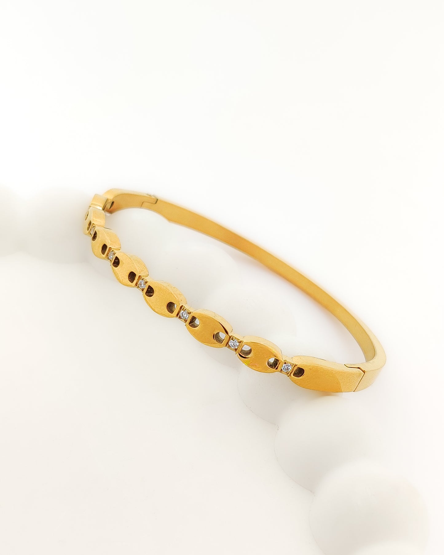 Vera Bracelet Band (Gold)