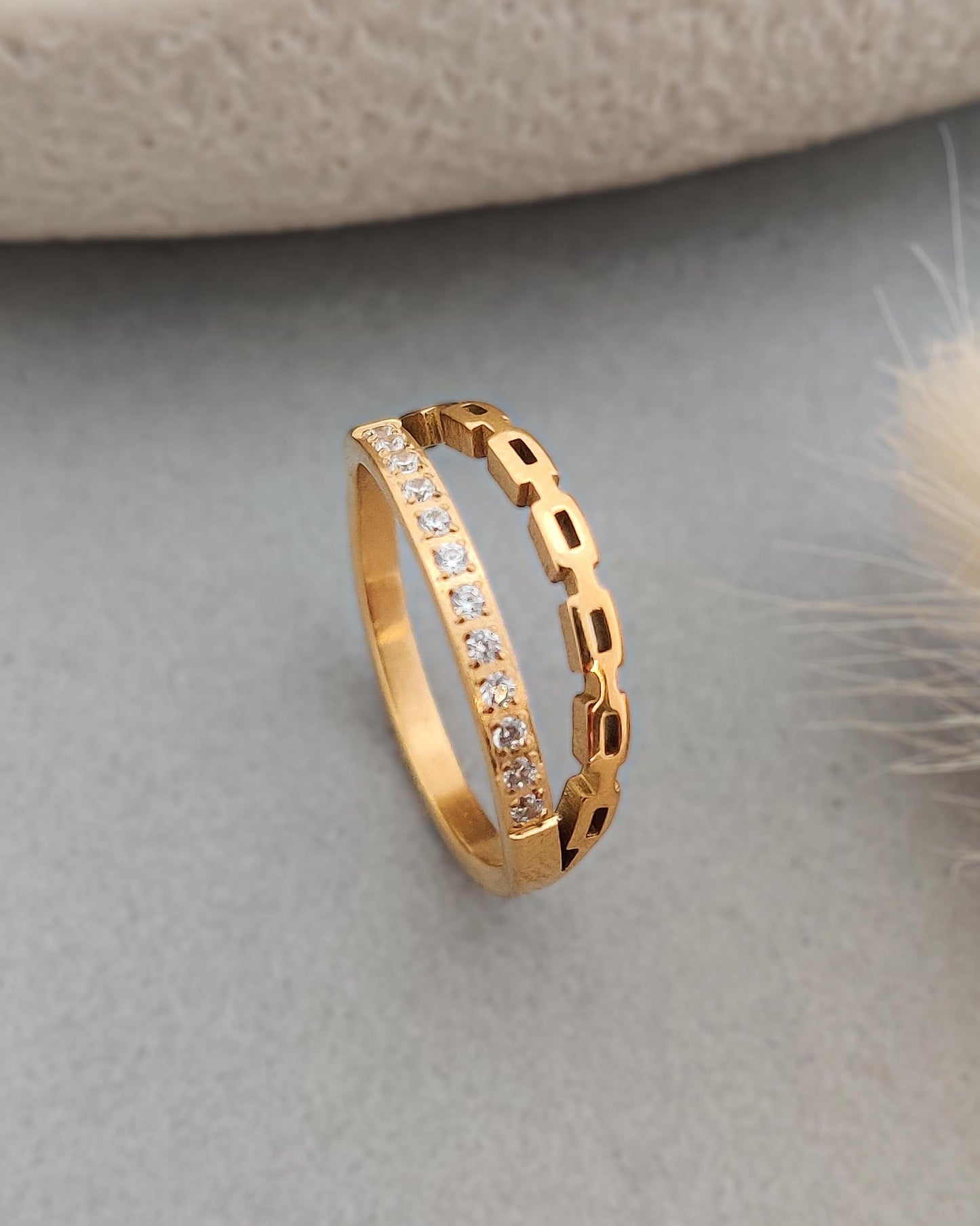 Crystal Link Ring