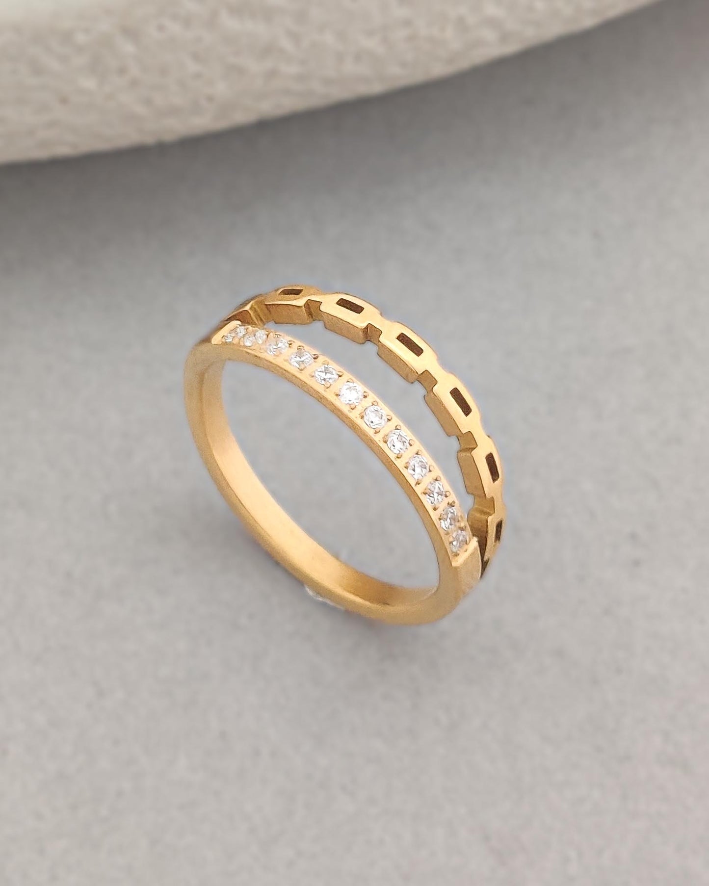 Crystal Link Ring