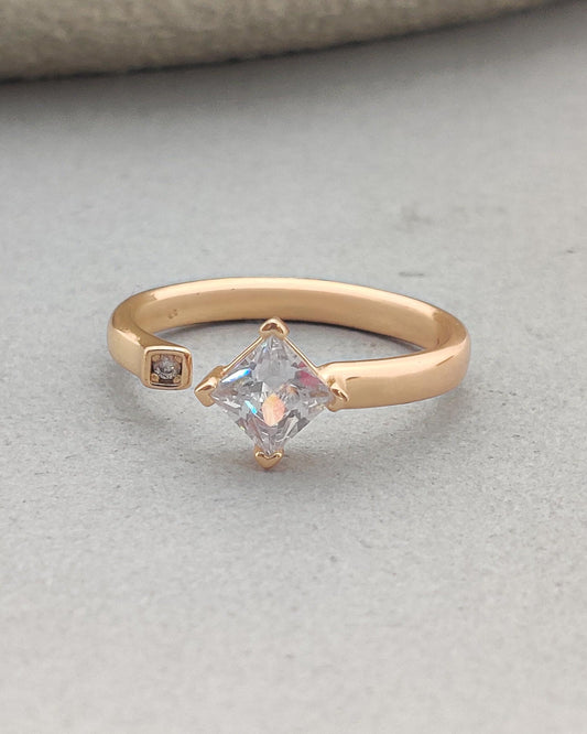 Crystal Clarissa Ring