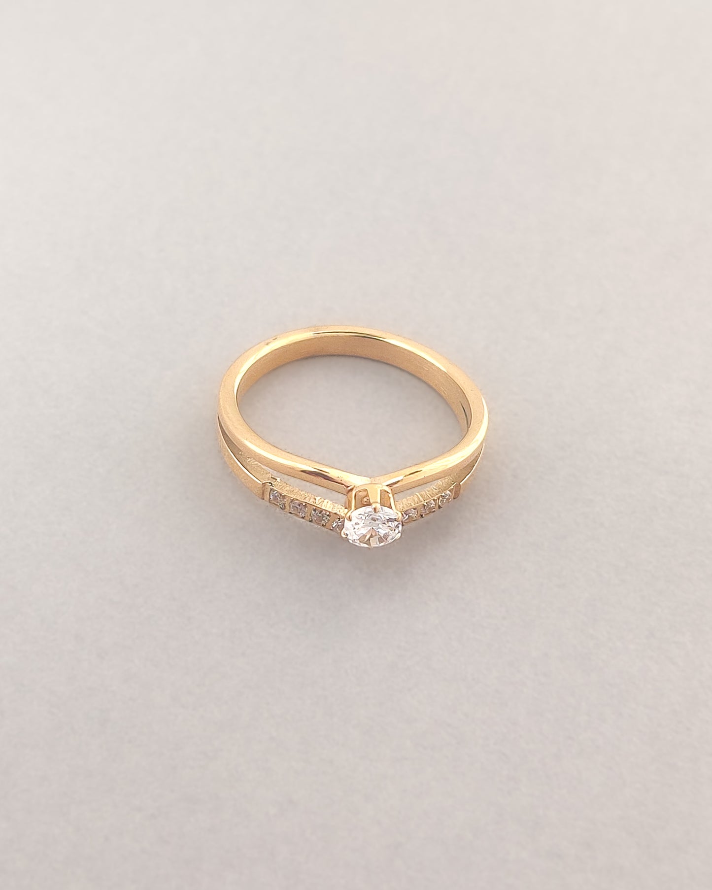Gleam Ring