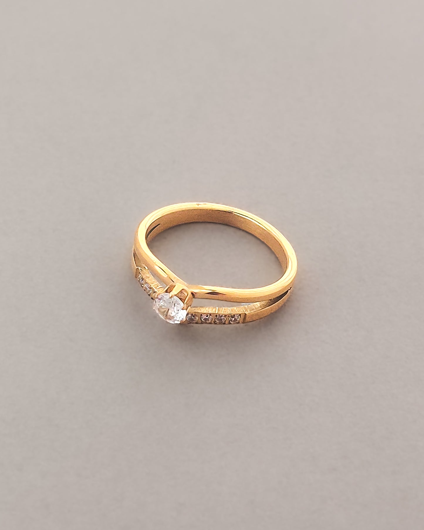 Gleam Ring