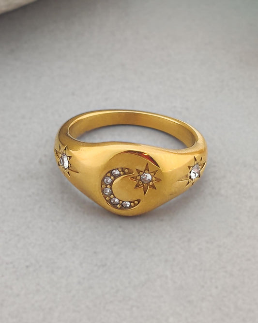 Emmy Moon Ring