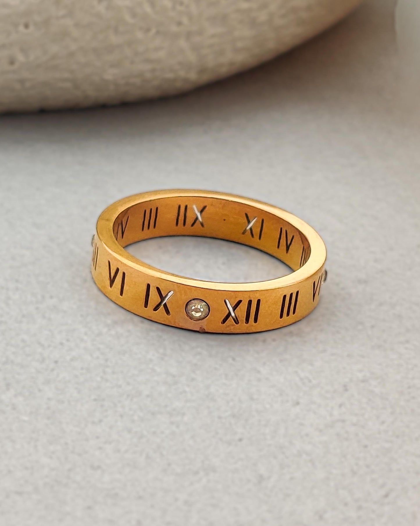 Roman Band Ring