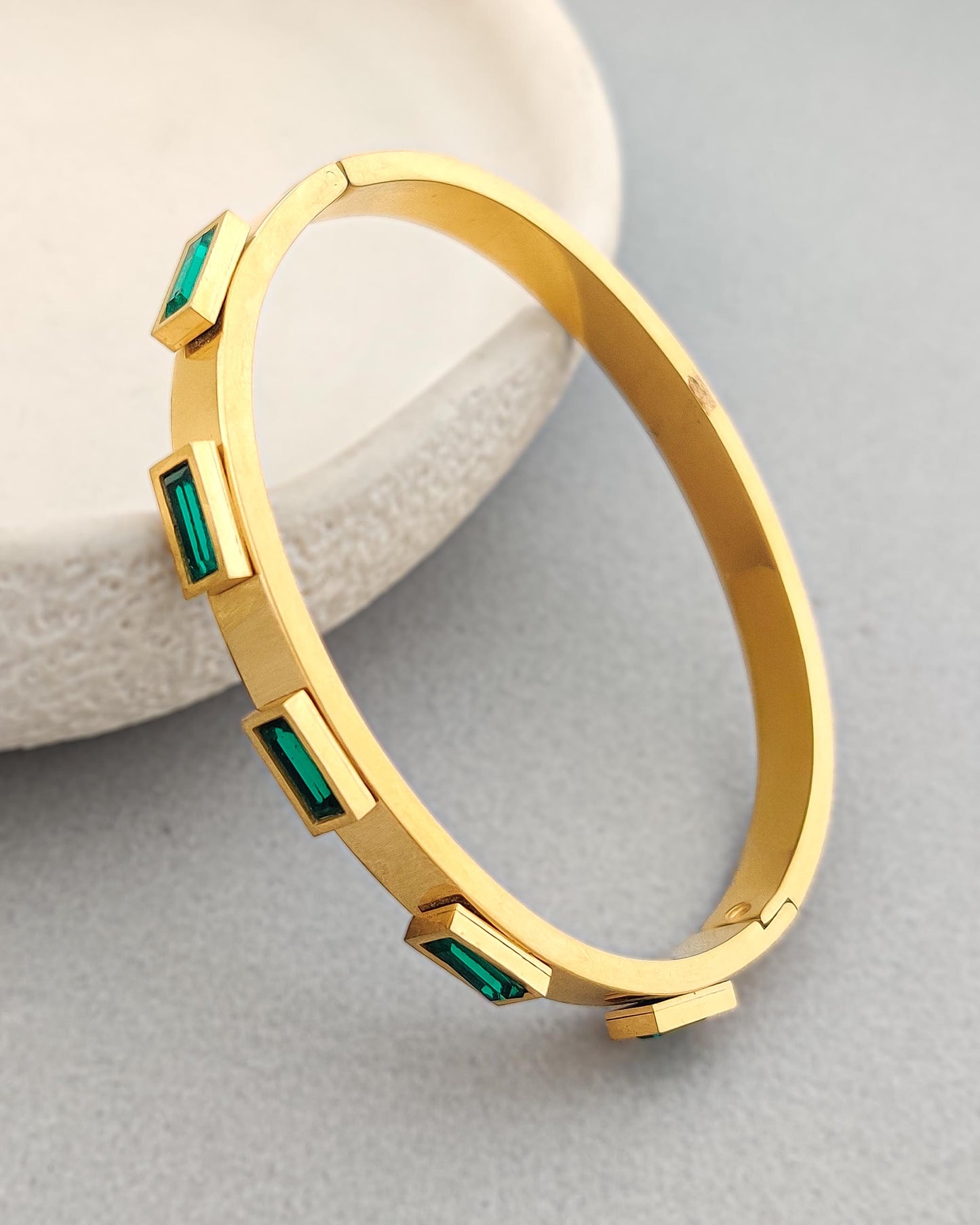 Emerald Olivia Bracelet Band
