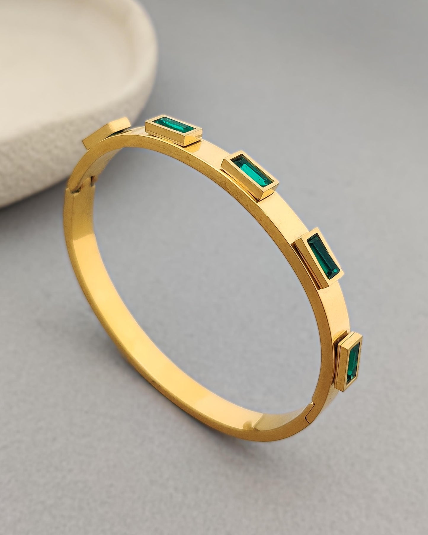 Emerald Olivia Bracelet Band