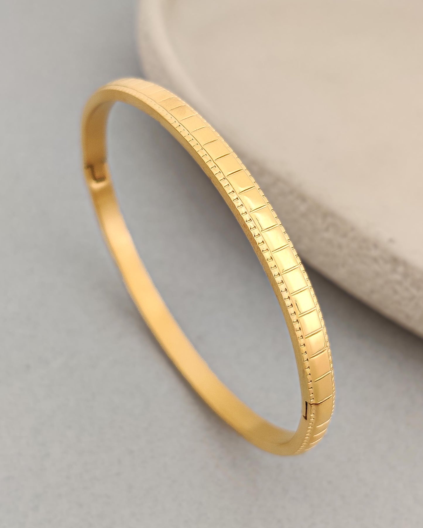 Rosy Glow Band (Gold)
