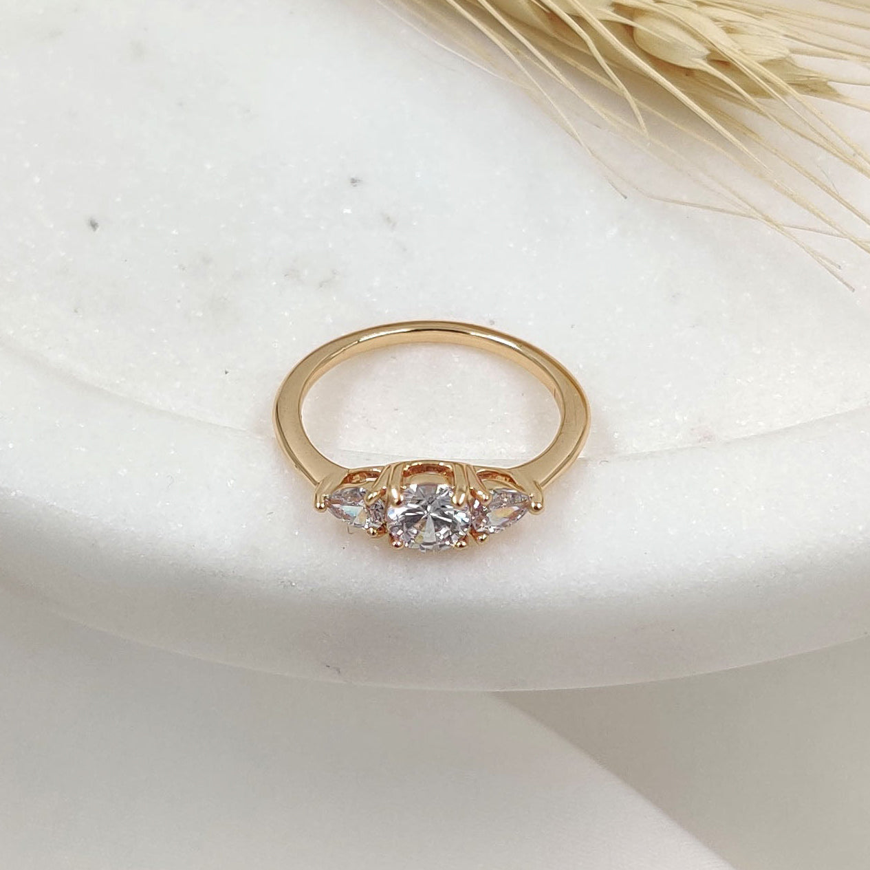 Luminara Ring