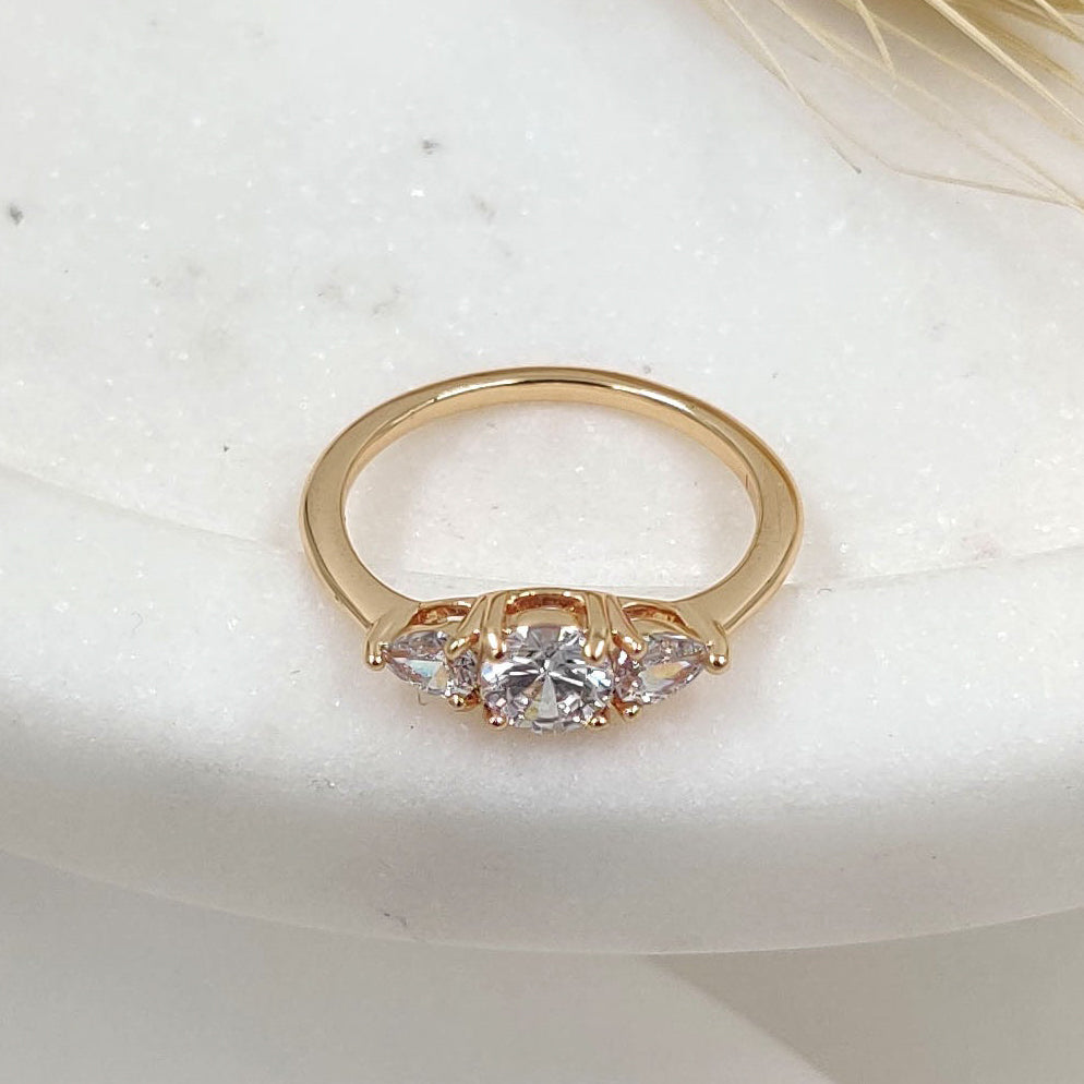 Luminara Ring