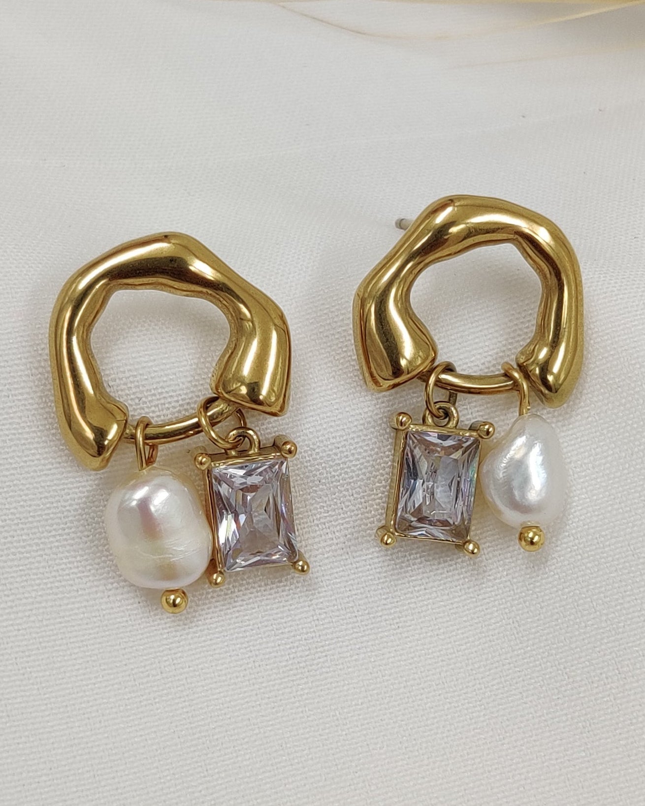 Crystal Yana Earrings
