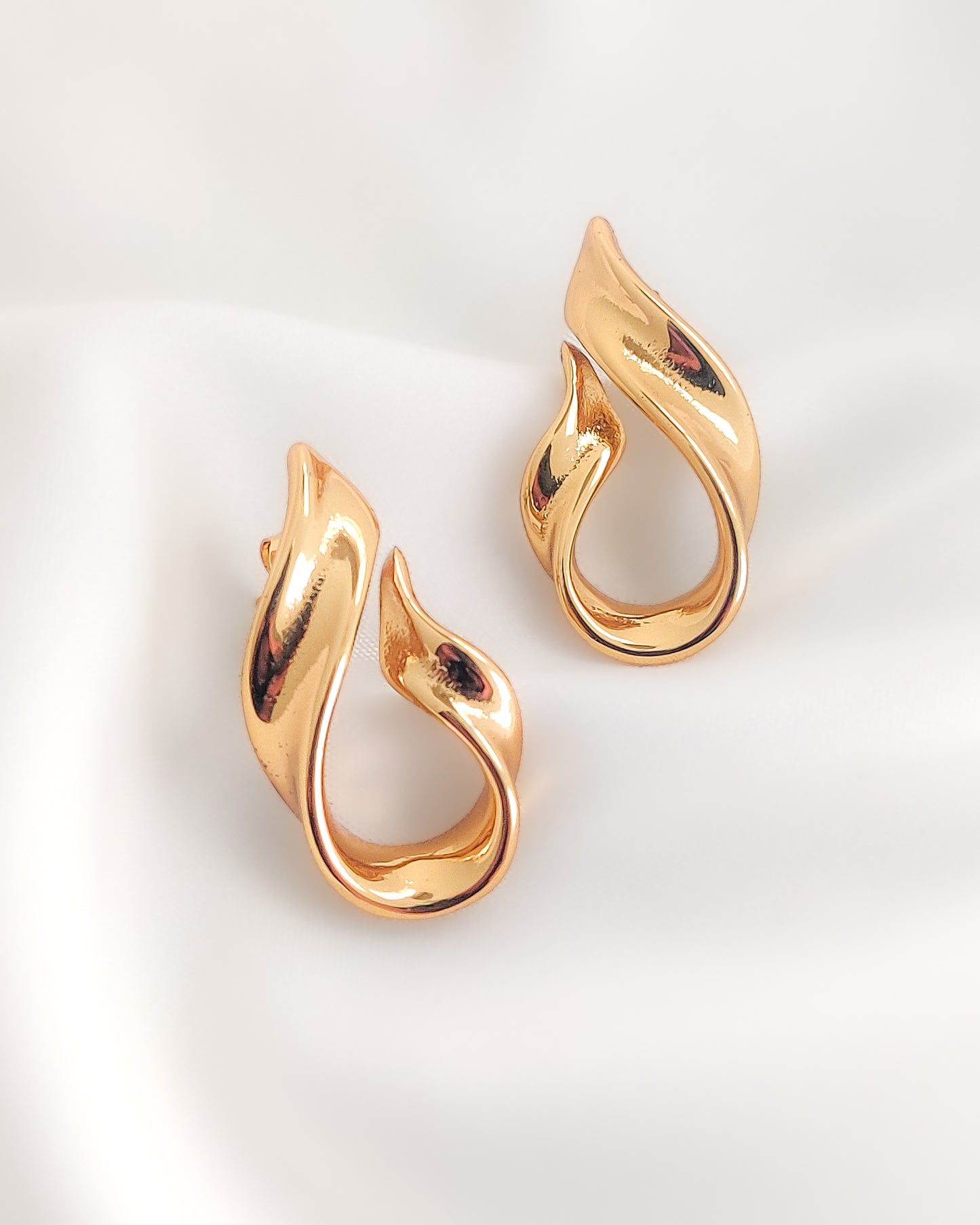 Wavy Gold Hoops