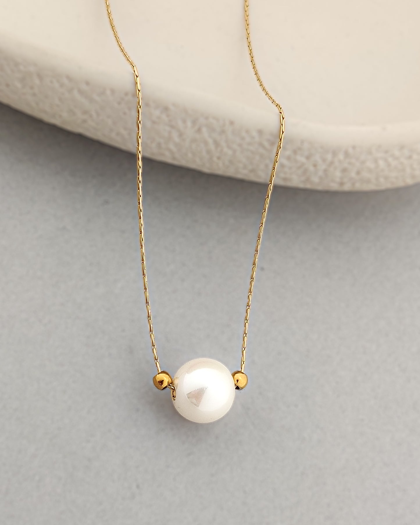 Classic Pearl Necklace