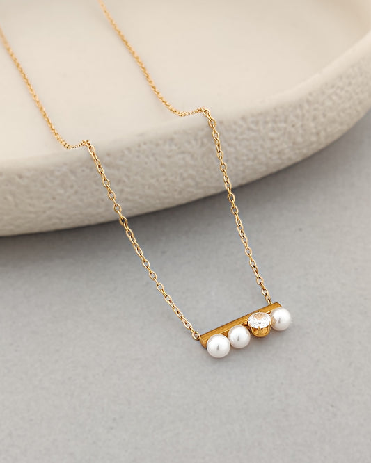 Elysian Pearl Necklace (Gold)