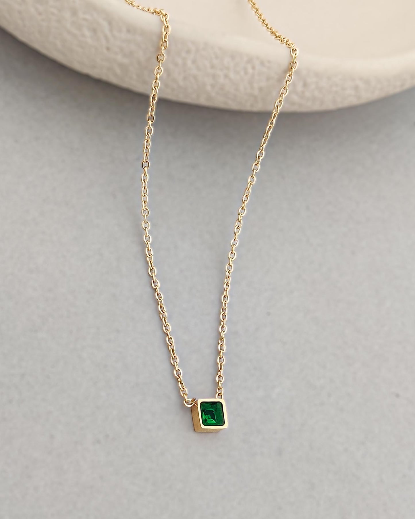 Dusky Gleam Necklace