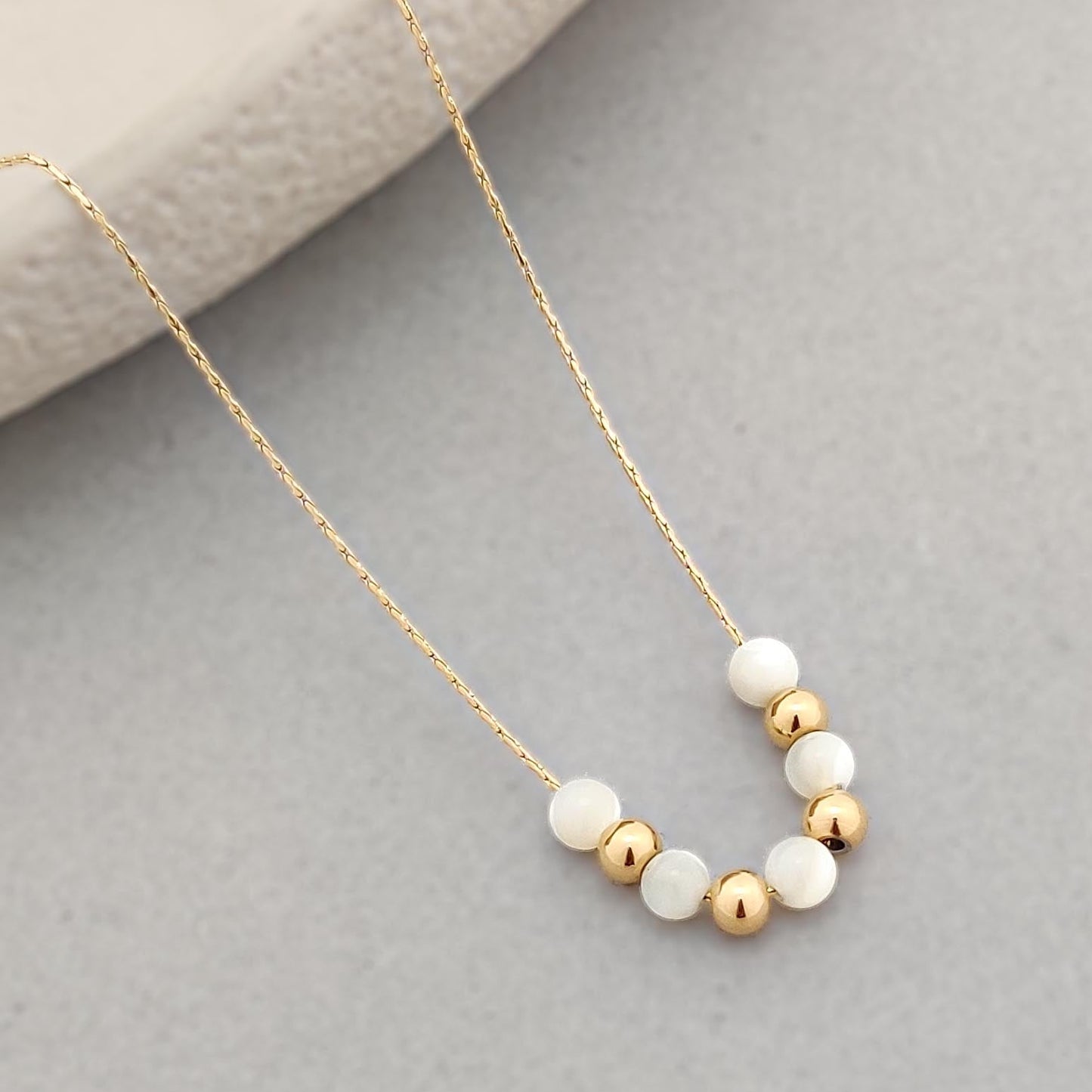 Amber Pearl Necklace (Gold)