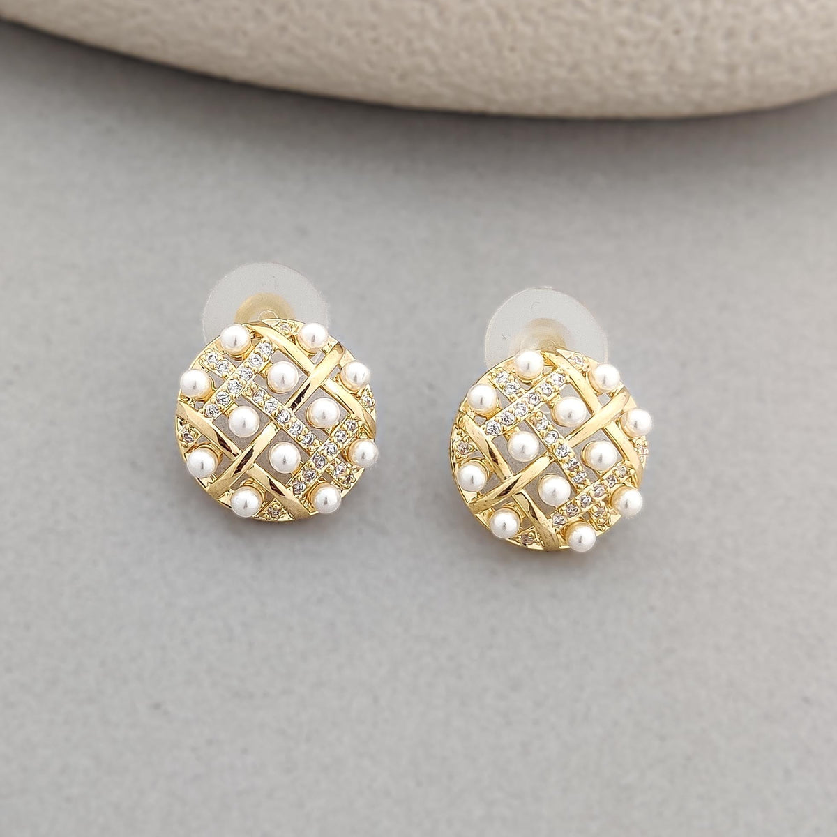 Larissa Pearl Earrings