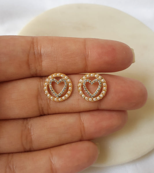 Pearl Zoey Heart Earrings