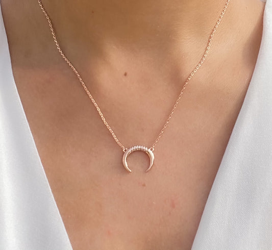 Kyra Moon Necklace (Rose gold)