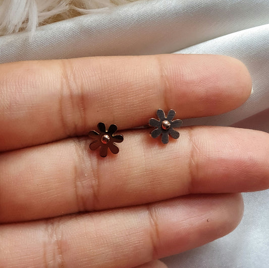 Rosegold Mini Flower Studs