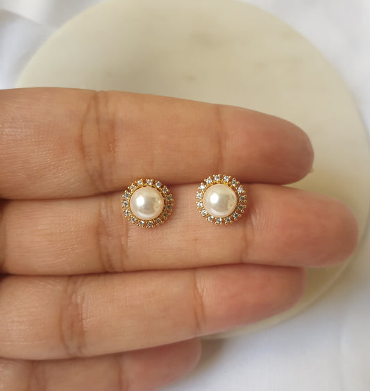 Lila Pearl Earrings