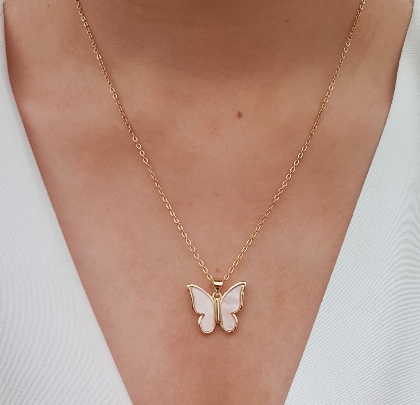Bella Tinted Pink Necklace