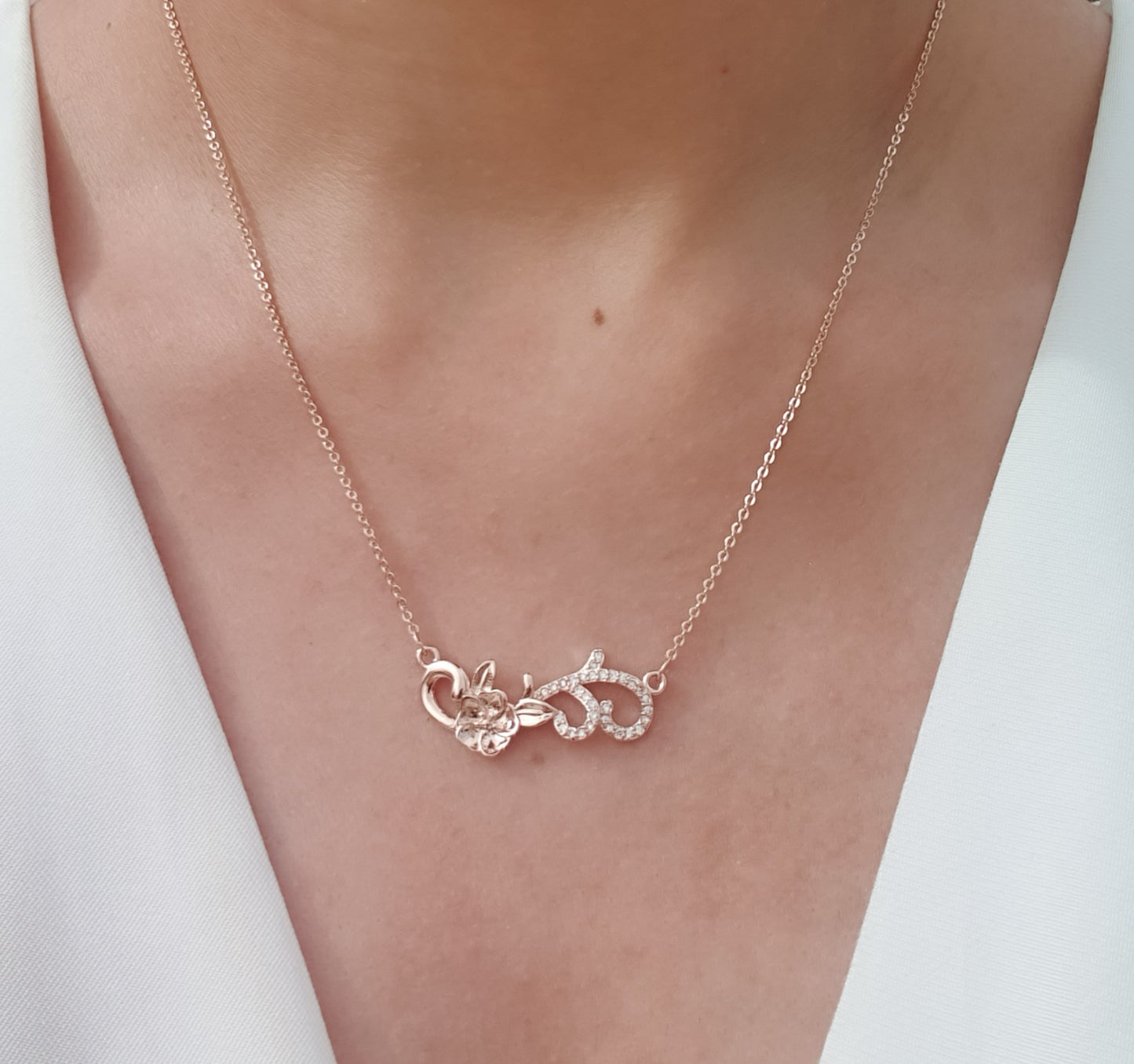 Bixi Flower Necklace